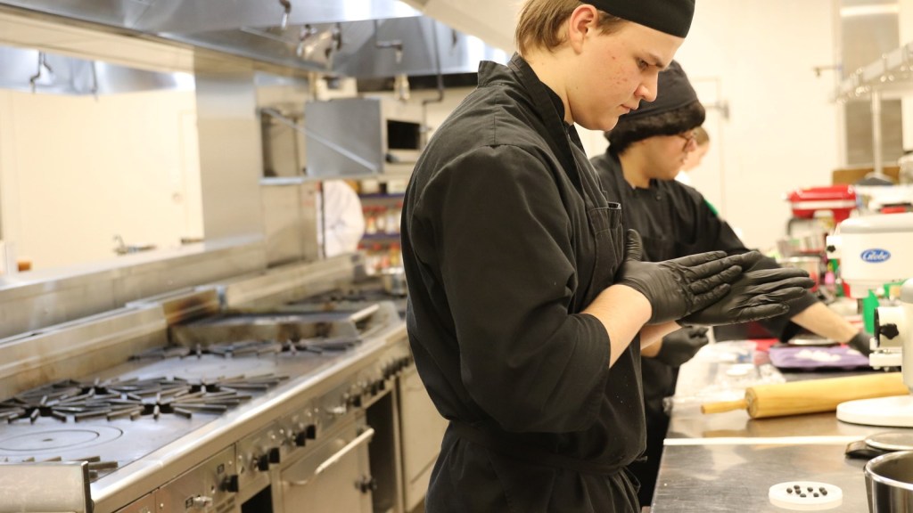 Local students advance to provincial trade skills&nbsp;competition